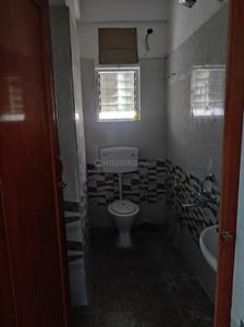 Bathroom Image of 10000 Sq.ft 12 BHK Independent House for sale in Madurdaha Apartment, Kalikapur, EM Bypass Kolkata for Rs. 50000000
