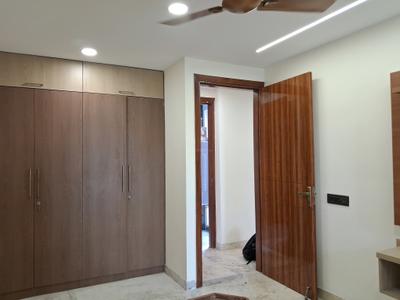 Bedroom Image of 900 Sq.ft 2 BHK Builder Floor for rent in Mansarover Garden New Delhi for Rs. 30000