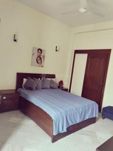 Bedroom Image of 1440 Sq.ft 4 BHK Builder Floor for sale in Chittaranjan Park New Delhi for Rs. 42500000