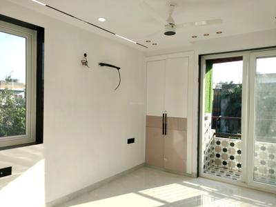 Bedroom Image of 1800 Sq.ft 3 BHK Apartment / Flat for sale in Vrindavan Apartment, Sector 6 Dwarka New Delhi for Rs. 28500000