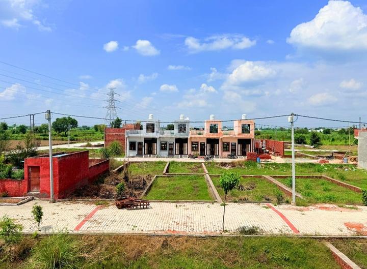 Vrindavan Garden Main Image 1