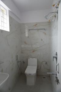 Bathroom Image of 650 Sq.ft 1 BHK Apartment / Flat for rent in Kadubeesanahalli Bengaluru for Rs. 28000