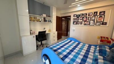 Bedroom Image of 1870 Sq.ft 3 BHK Apartment / Flat for sale in RG Luxury Homes Tower A F And M, Noida Extension Greater Noida for Rs. 15500000