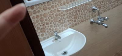 Bathroom Image of 1000 Sq.ft 2 BHK Apartment / Flat for rent in Chandmari Guwahati for Rs. 22000