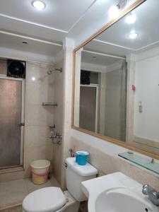 Common Bathroom Image of 900 Sq.ft 2 BHK Apartment / Flat for rent in Rosa Elite, Thane West Thane for Rs. 18000