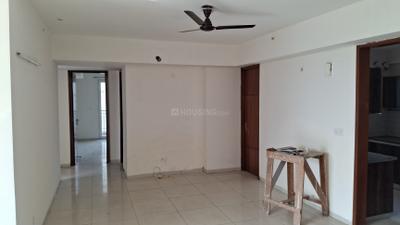 Living Room Image of 2275 Sq.ft 3 BHK Apartment / Flat for rent in Sunworld Arista, Sector 168 Noida for Rs. 46000