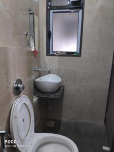 Bathroom Image of 650 Sq.ft 1 BHK Apartment / Flat for rent in Crystal Armus A To C, Chembur Mumbai for Rs. 42000