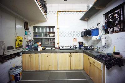 Kitchen Image of 1350 Sq.ft 3 BHK Independent House for sale in Khokhra Ahmedabad for Rs. 20000000