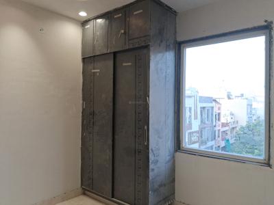 Bedroom Image of 900 Sq.ft 3 BHK Builder Floor for sale in Paschim Vihar New Delhi for Rs. 21000000