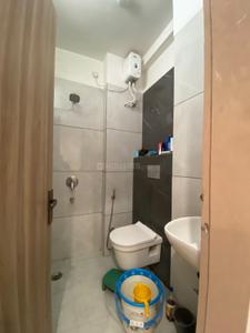 Bathroom Image of 900 Sq.ft 1 BHK Apartment / Flat for rent in Nipania Indore for Rs. 15500
