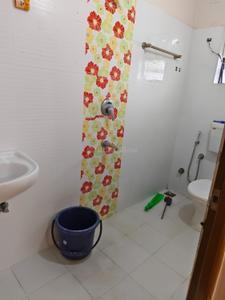 Bathroom Image of 1075 Sq.ft 2 BHK Apartment / Flat for rent in Vyttila Kochi for Rs. 32750