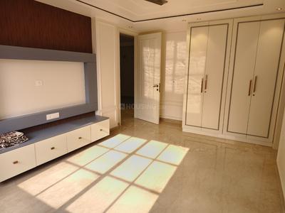 Bedroom Image of 2500 Sq.ft 4 BHK Apartment / Flat for sale in Anand Vihar New Delhi for Rs. 52500000