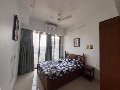 Bedroom Image of 1500 Sq.ft 3 BHK Apartment / Flat for sale in Rustomjee Seasons, Bandra East Mumbai for Rs. 70000000