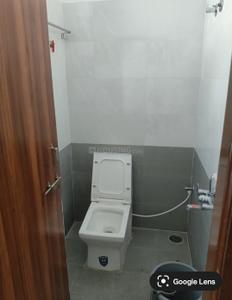 Bathroom Image of 900 Sq.ft 2 BHK Apartment / Flat for rent in Narsingi Hyderabad for Rs. 25000