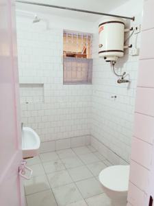 Image of 1800 Sq.ft 3 BHK Apartment / Flat for rent in DDA Pocket D1, Kondli, New Delhi for Rs. 75000