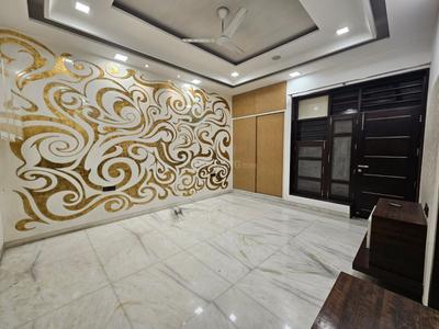 Bedroom Image of 4843 Sq.ft 4 BHK Builder Floor for rent in Sector 50 Noida for Rs. 170000