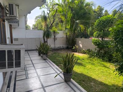 Balcony Image of 4400 Sq.ft 3.5 BHK Builder Floor for rent in Sector 14 Faridabad for Rs. 45000