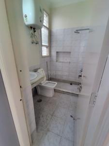 Bathroom Image of 1500 Sq.ft 2.5 BHK Builder Floor for sale in Big Block South City 2, Sector 49 Gurgaon for Rs. 17000000