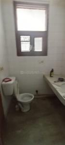 Bathroom Image of 1950 Sq.ft 3 BHK Apartment / Flat for sale in Sector 29 Noida for Rs. 21000000