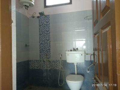 Bathroom Image of 700 Sq.ft 2 BHK Independent House for rent in Akshayanagar Bengaluru for Rs. 12000