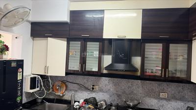 Kitchen Image of 1350 Sq.ft 3 BHK Apartment / Flat for rent in Durga Marine Drive, Buddha Colony Patna for Rs. 40000