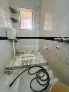 Bathroom Image of 950 Sq.ft 2 BHK Apartment / Flat for rent in Kalwa Thane for Rs. 30000