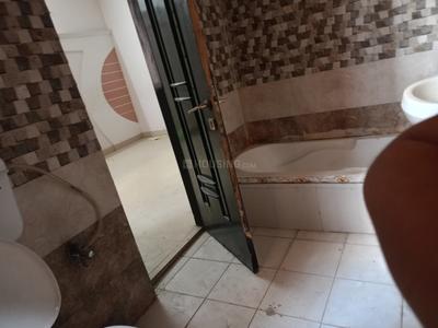 Bathroom Image of 1000 Sq.ft 2 BHK Apartment / Flat for sale in Hem Chand Compound Aligarh for Rs. 5500000