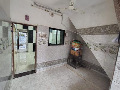 Bathroom Image of 850 Sq.ft 1 BHK Builder Floor for rent in Vejalpur Ahmedabad for Rs. 15000
