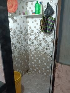 Bathroom Image of 700 Sq.ft 5 BHK Independent House for sale in Dharavi Mumbai for Rs. 4600000