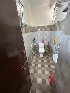 Bathroom Image of 950 Sq.ft 2 BHK Apartment / Flat for sale in New Malakpet Hyderabad for Rs. 4950000