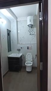 Bathroom Image of 660 Sq.ft 1 BHK Builder Floor for rent in Ashok Nagar New Delhi for Rs. 17000