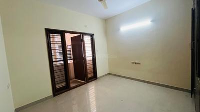 Hall Image of 1010 Sq.ft 2 BHK Apartment / Flat for rent in Halasuru Bengaluru for Rs. 36000