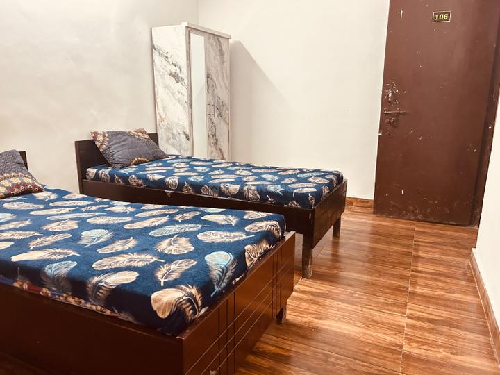 Bedroom Image of BTS -PG, SINGH NIWAS  in Noida Extension, Greater Noida