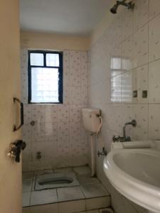 Common Bathroom Image of 1450 Sq.ft 3 BHK Apartment / Flat for rent in Pashan Pune for Rs. 34000