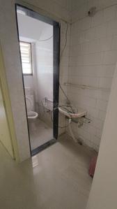Bathroom Image of 661 Sq.ft 1 BHK Apartment / Flat for rent in Ram Society, Yerawada Pune for Rs. 19000