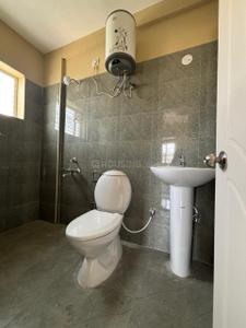 Bathroom Image of 1250 Sq.ft 2 BHK Builder Floor for rent in HSR Layout Bengaluru for Rs. 60000