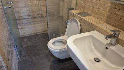 Bathroom Image of 650 Sq.ft 1 BHK Apartment / Flat for sale in Lodha New Cuffe Parade, Sion Mumbai for Rs. 18700000