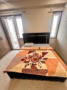 Bedroom Image of 1400 Sq.ft 1 BHK Builder Floor for rent in Sector 17 Gurgaon for Rs. 35000