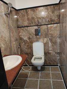 Bathroom Image of 1800 Sq.ft 3.5 BHK Builder Floor for rent in HSR Layout Bengaluru for Rs. 80000