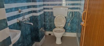Bathroom Image of 850 Sq.ft 2 BHK Apartment / Flat for sale in Purba Barisha Kolkata for Rs. 3100000