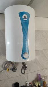 Bathroom Image of 1303 Sq.ft 3 BHK Apartment / Flat for rent in BPTP Spacio, Sector 37D Gurgaon for Rs. 35000