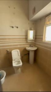 Bathroom Image of 2500 Sq.ft 4 BHK Villa for rent in Ashoka Greens Phase 2, Noida Extension Greater Noida for Rs. 40000