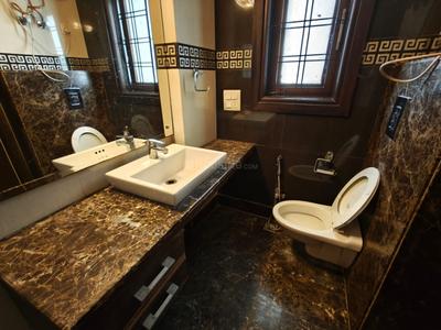 Image of 1600 Sq.ft 3 BHK Builder Floor for rent in Green Park, New Delhi for Rs. 140000