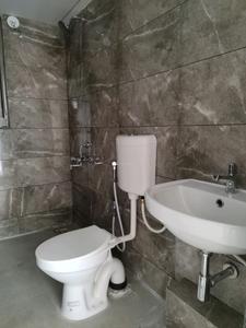 Common Bathroom Image of 960 Sq.ft 2 BHK Apartment / Flat for sale in Amanora Adreno Towers, Hadapsar Pune for Rs. 14000000