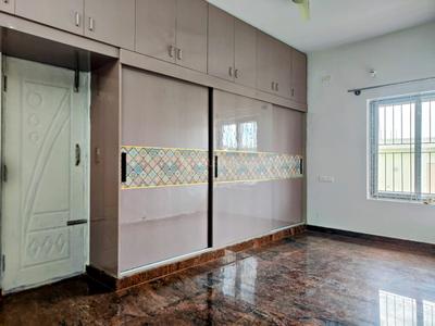 Bedroom Image of 1300 Sq.ft 2 BHK Builder Floor for rent in Marathahalli Bengaluru for Rs. 40000