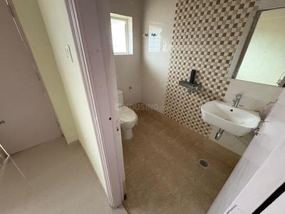 Bathroom Image of 1200 Sq.ft 2 BHK Apartment / Flat for rent in Kashish Sail City, Masibari Ranchi for Rs. 15999