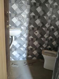 Common Bathroom Image of 700 Sq.ft 1 BHK Apartment / Flat for sale in TPV Nisarg Aura, Kharghar Navi Mumbai for Rs. 6800000