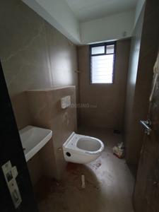 Bathroom Image of 875 Sq.ft 2 BHK Apartment / Flat for sale in Vile Parle West Mumbai for Rs. 29500000
