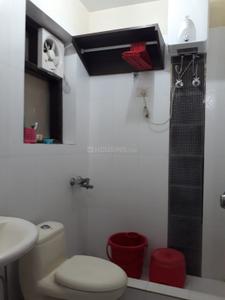 Bathroom Image of 700 Sq.ft 1 BHK Apartment / Flat for rent in Sector 40 Noida for Rs. 15000