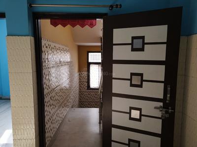 Image of 160 Sq.ft 2 BHK Independent House for rent in Sector 5 Rohini, New Delhi for Rs. 12000